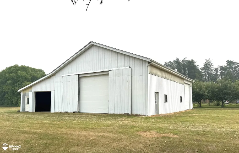 8331 E Coldwater Road Richfield Township, MI 48423