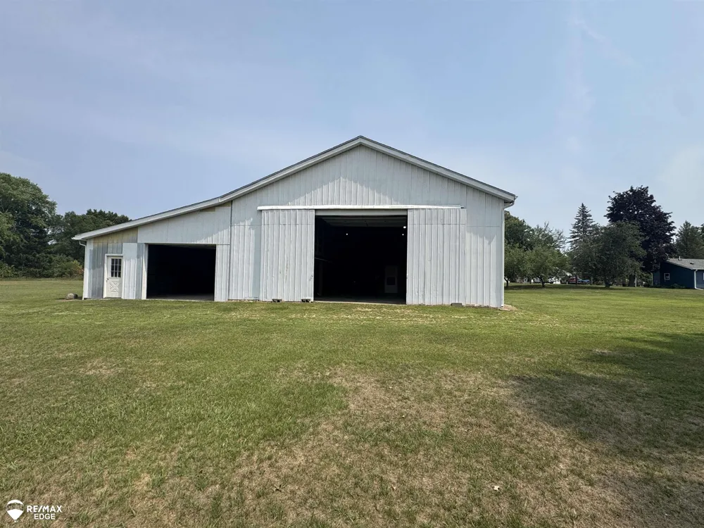 8331 E Coldwater Road Richfield Township, MI 48423