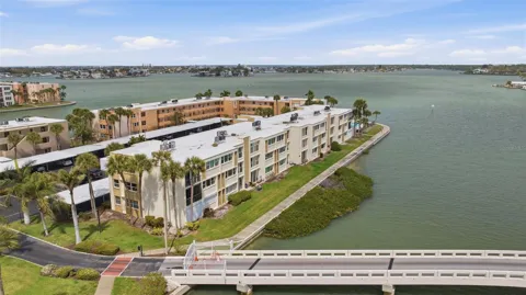 7465 BAY ISLAND DRIVE S #112