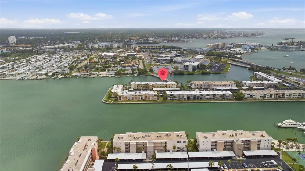 7465 BAY ISLAND DRIVE S #112 South Pasadena, FL 33707
