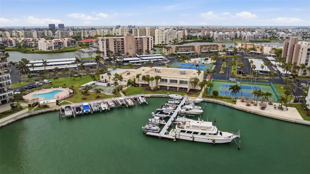 7465 BAY ISLAND DRIVE S #112 South Pasadena, FL 33707