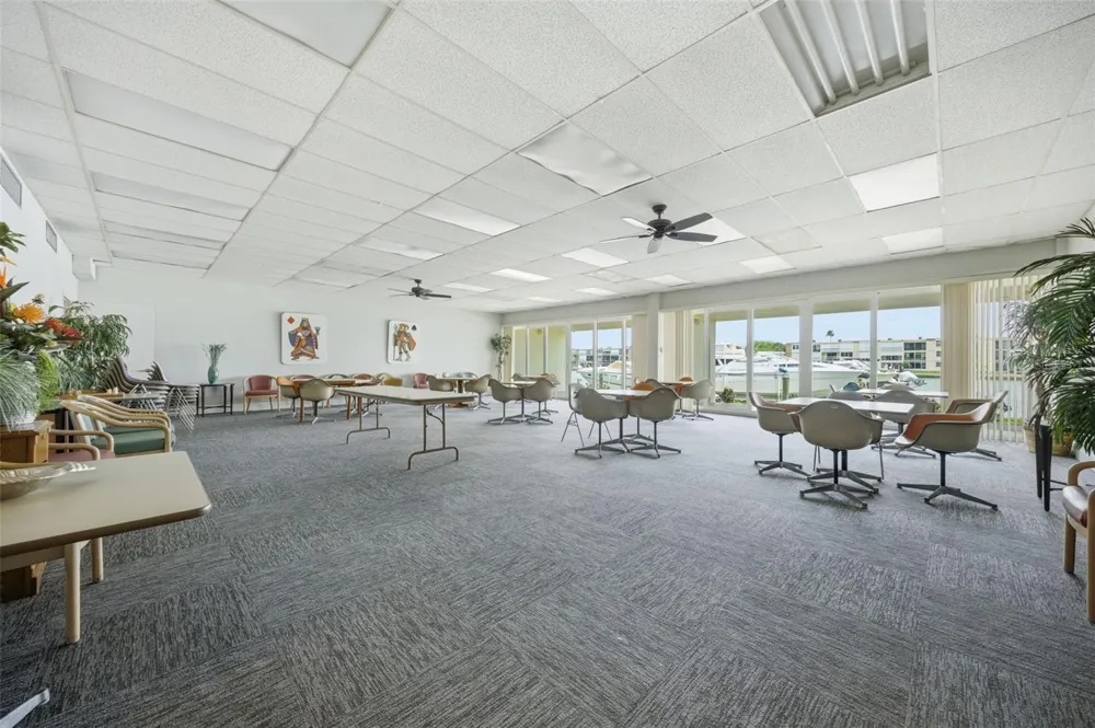 7465 BAY ISLAND DRIVE S #112 South Pasadena, FL 33707