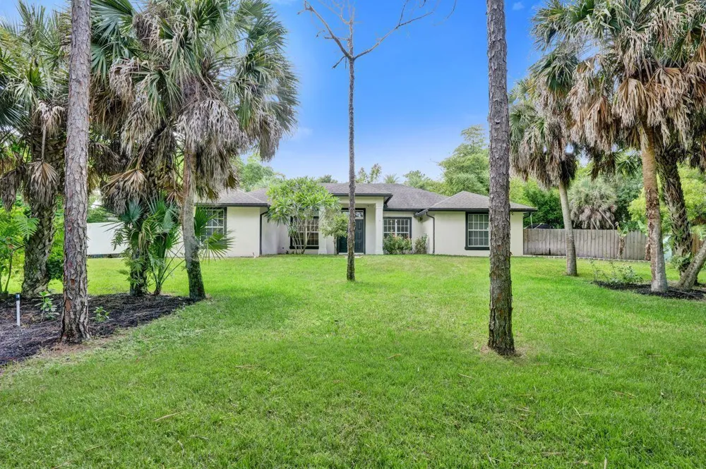 4209 180th Avenue Loxahatchee, FL 33470