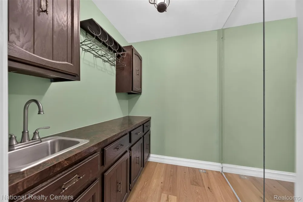 22045 Shore Pointe Lane #60 St Clair Shores City, MI 48080