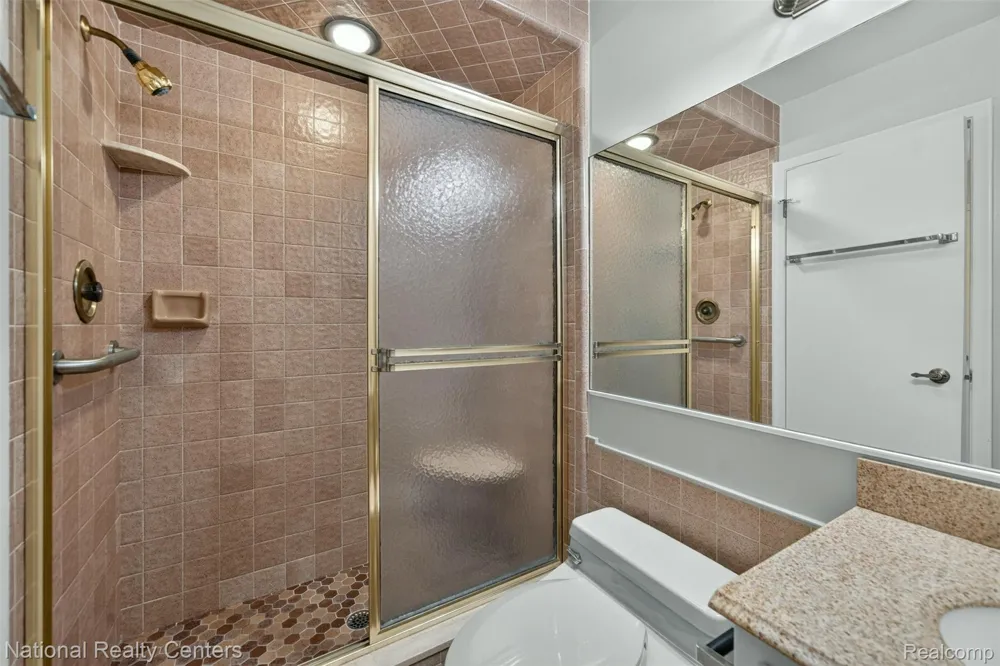 22045 Shore Pointe Lane #60 St Clair Shores City, MI 48080