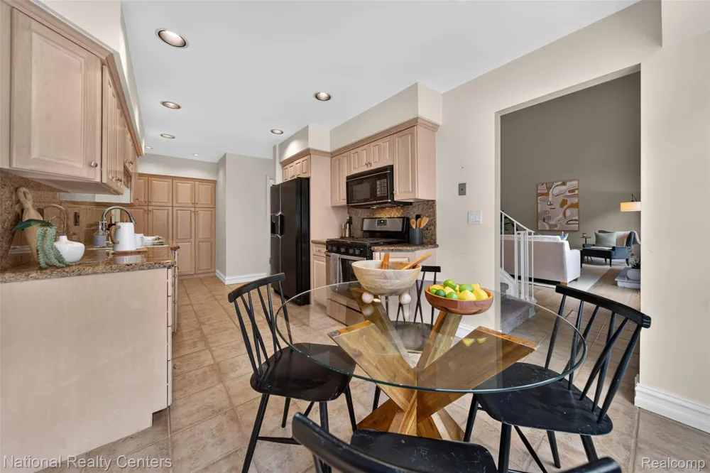 22045 Shore Pointe Lane #60 St Clair Shores City, MI 48080
