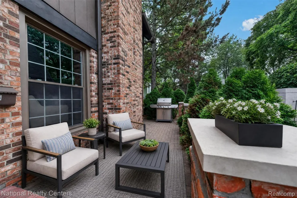 22045 Shore Pointe Lane #60 St Clair Shores City, MI 48080