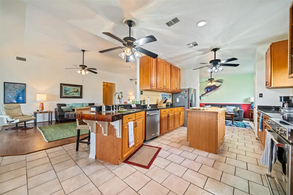 4931 Fm 1781 Rockport, TX 78382