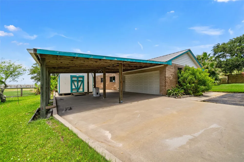 4931 Fm 1781 Rockport, TX 78382