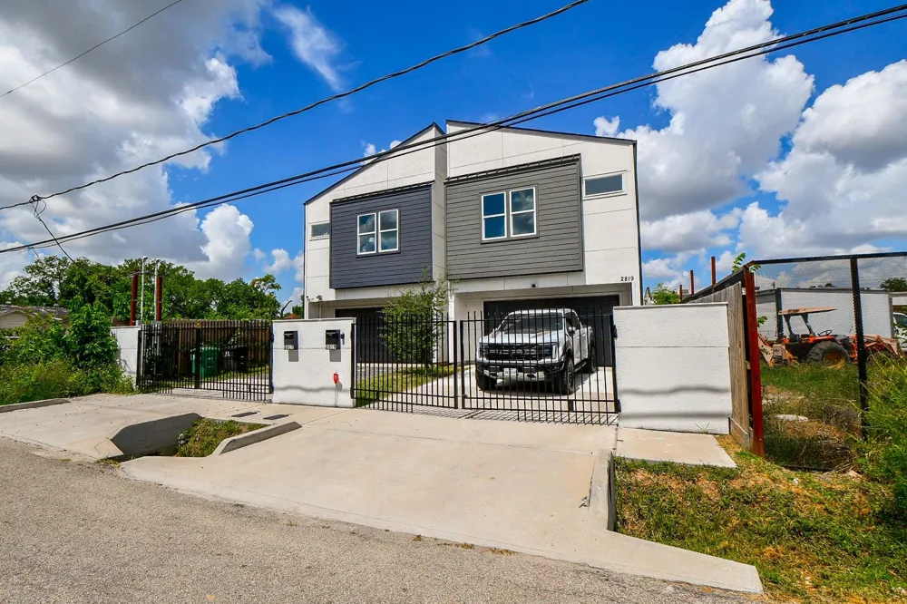2828 Brackenridge Street Houston, TX 77026