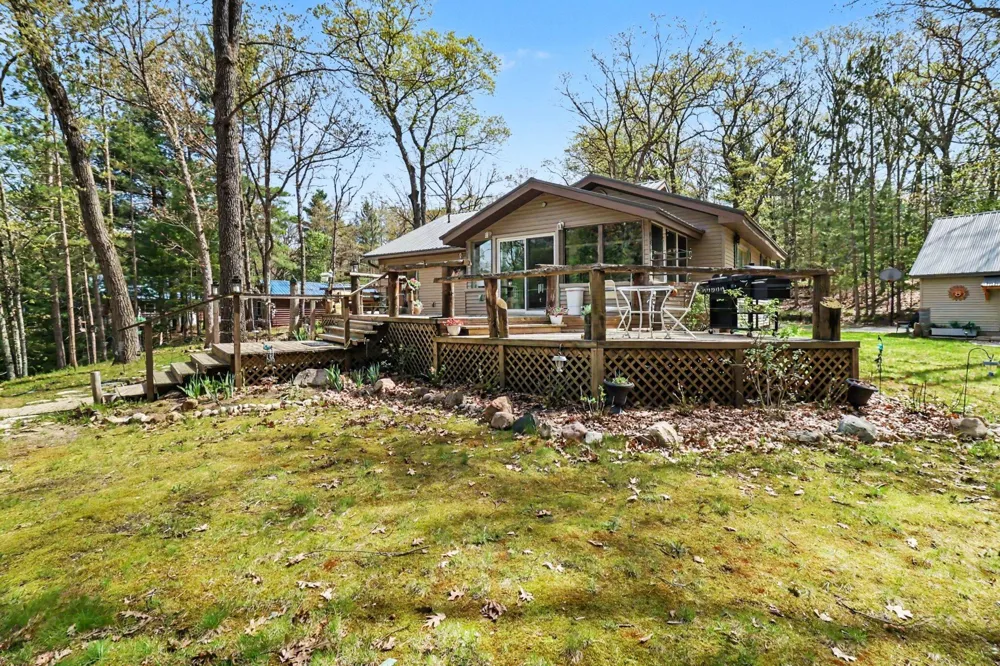 9629 Kings Point Irons, MI 49644