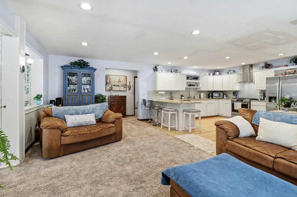 9629 Kings Point Irons, MI 49644