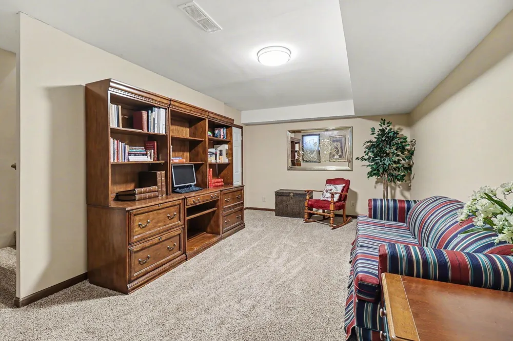9629 Kings Point Irons, MI 49644