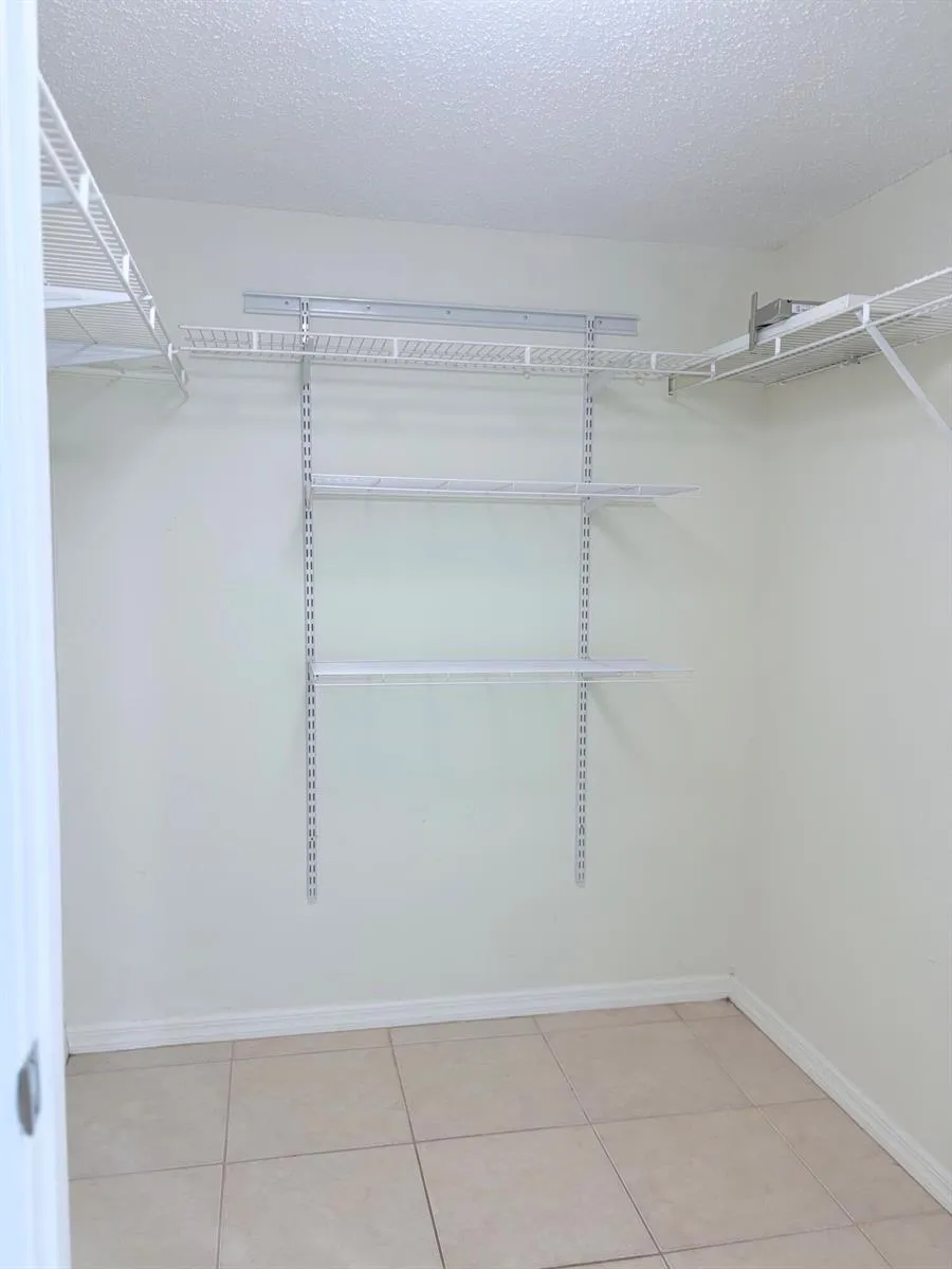 2640 S University Drive S #127 Davie, FL 33328
