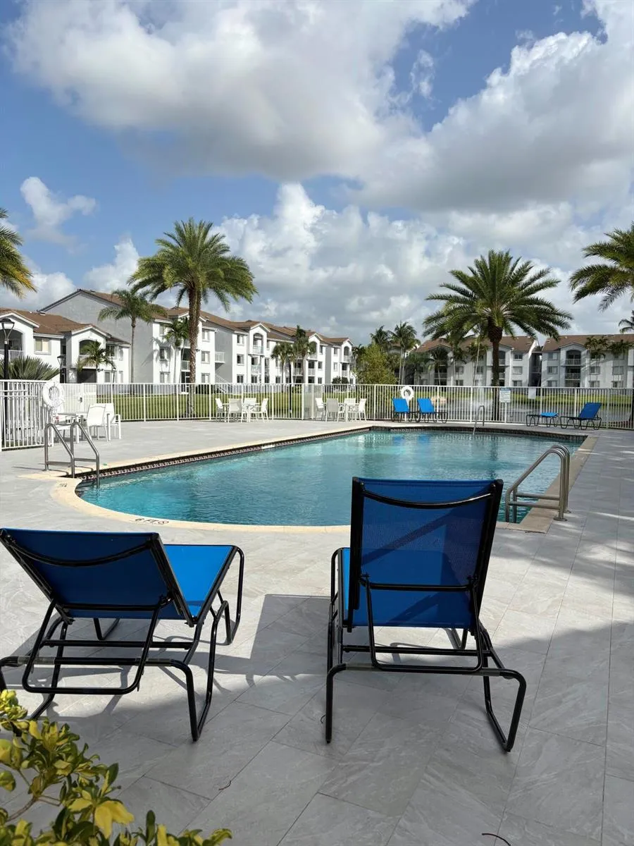 2640 S University Drive S #127 Davie, FL 33328