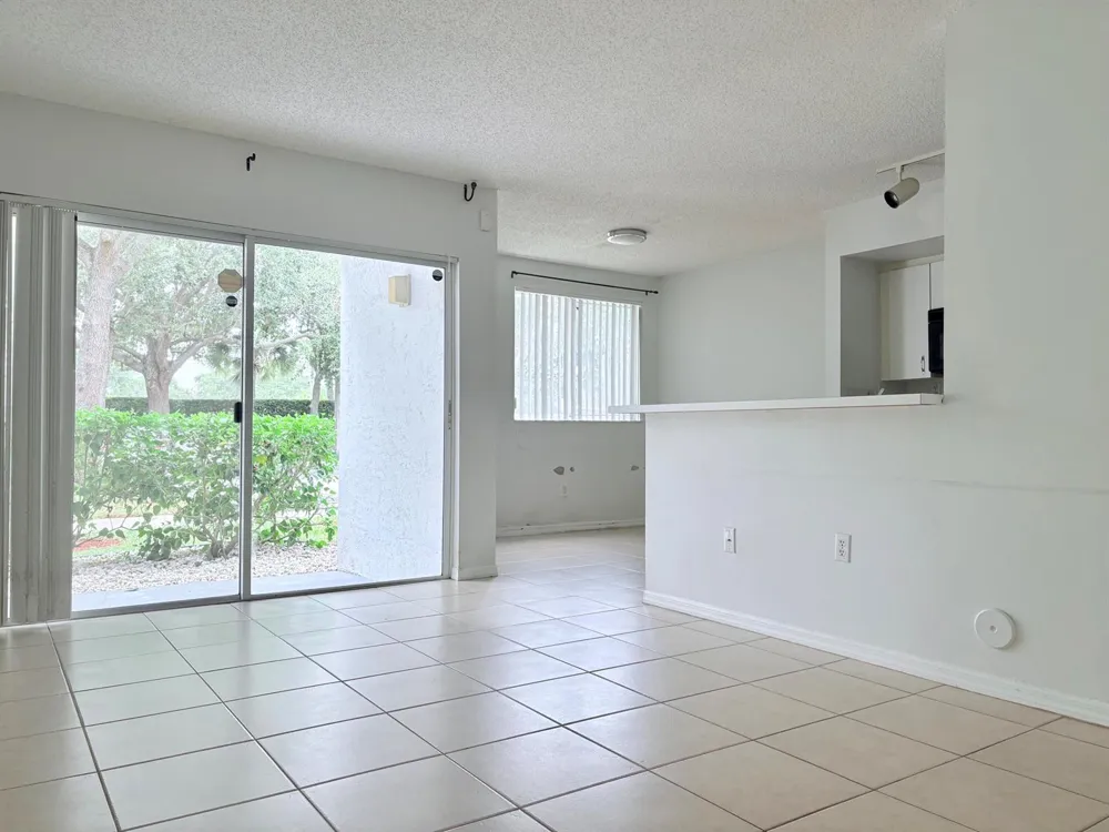 2640 S University Drive S #127 Davie, FL 33328