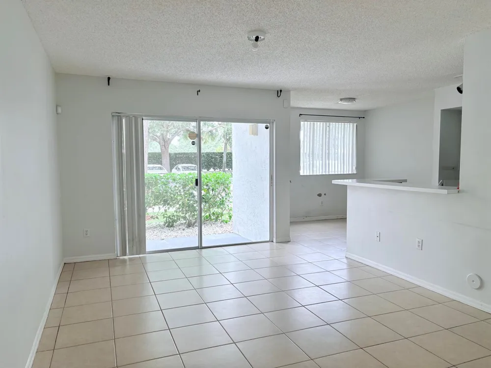 2640 S University Drive S #127 Davie, FL 33328