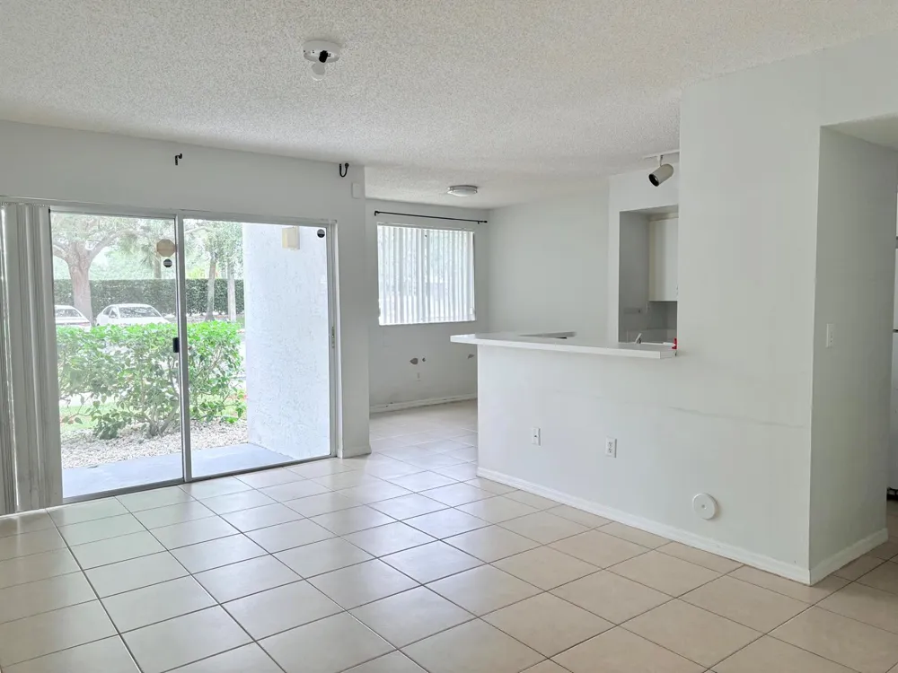 2640 S University Drive S #127 Davie, FL 33328