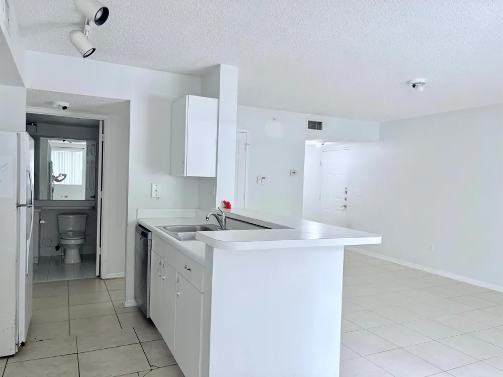2640 S University Drive S #127 Davie, FL 33328