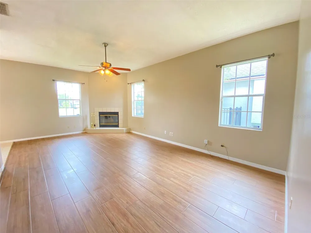 3708 MOLONA DRIVE Orlando, FL 32837
