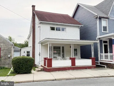 45 W HOLLAND STREET
