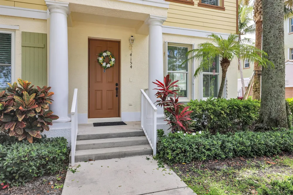 4154 Stadium Drive Jupiter, FL 33458