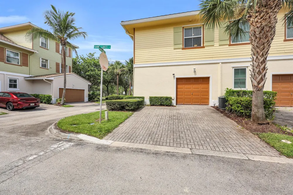 4154 Stadium Drive Jupiter, FL 33458