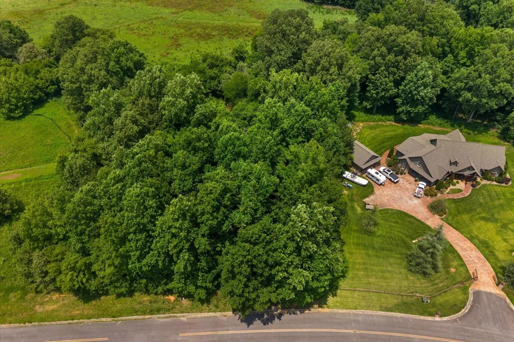 17 E Madison Street Chatsworth, GA 30705