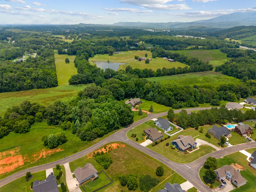 17 E Madison Street Chatsworth, GA 30705