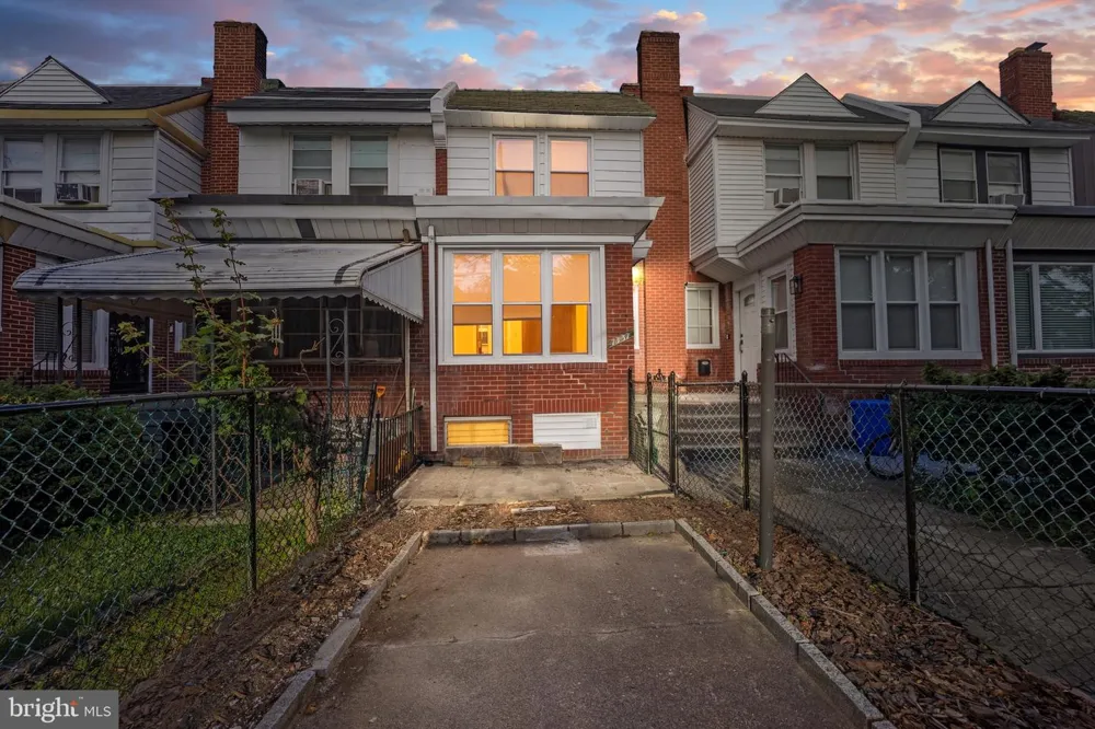 7337 E WALNUT LANE Philadelphia, PA 19138