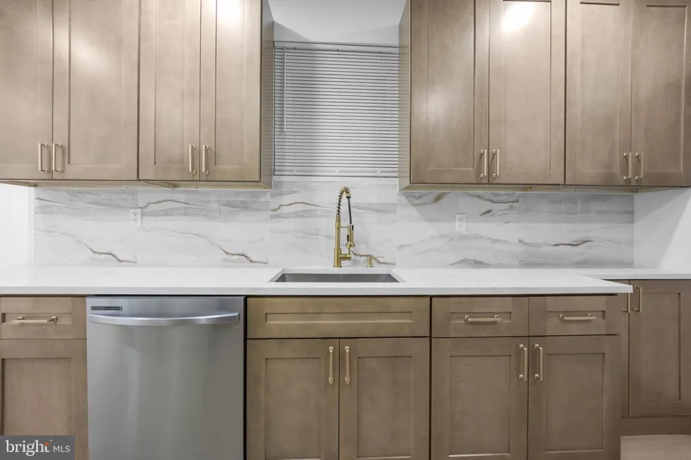 7337 E WALNUT LANE Philadelphia, PA 19138