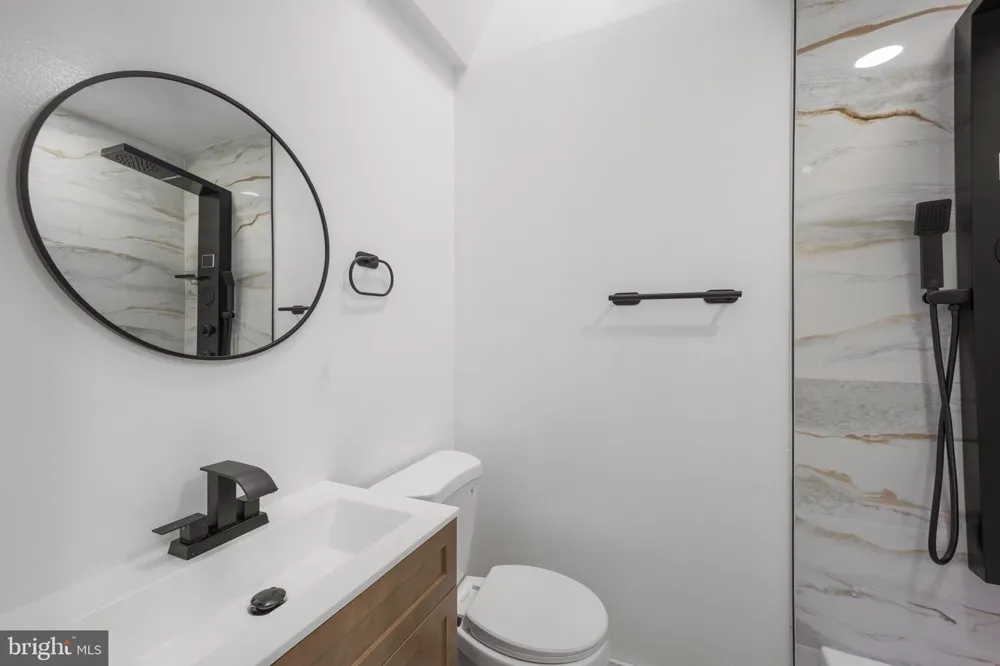 7337 E WALNUT LANE Philadelphia, PA 19138