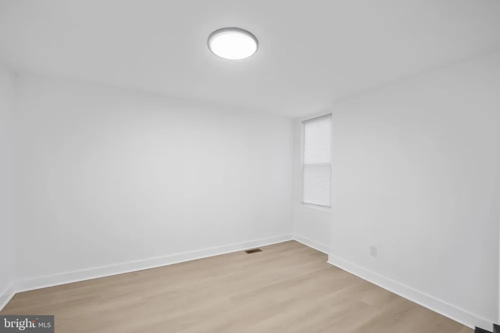 7337 E WALNUT LANE Philadelphia, PA 19138