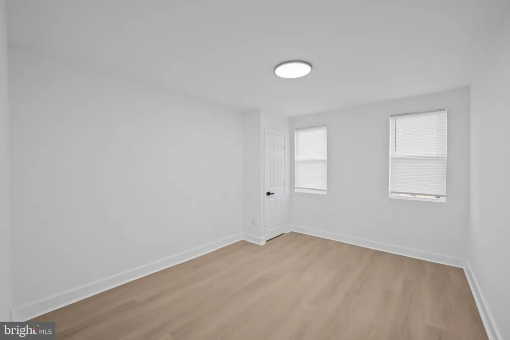7337 E WALNUT LANE Philadelphia, PA 19138