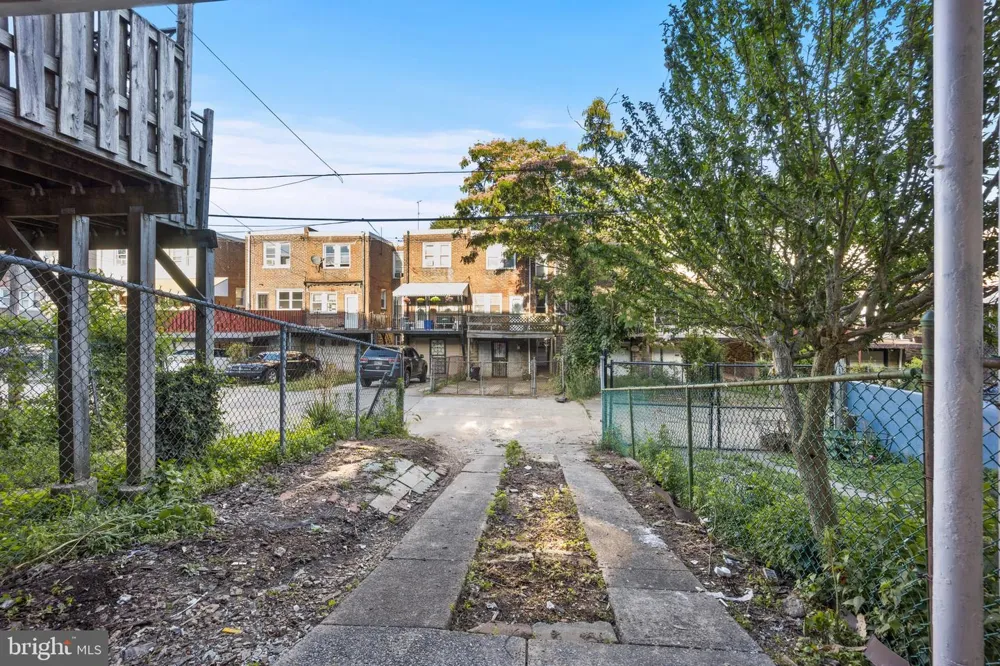 7337 E WALNUT LANE Philadelphia, PA 19138