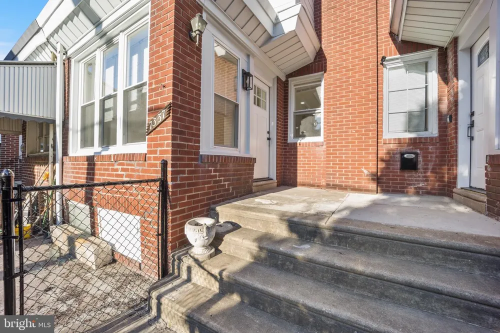 7337 E WALNUT LANE Philadelphia, PA 19138