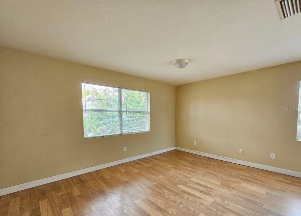 117 EVERGREEN AVENUE #201 Clearwater, FL 33755