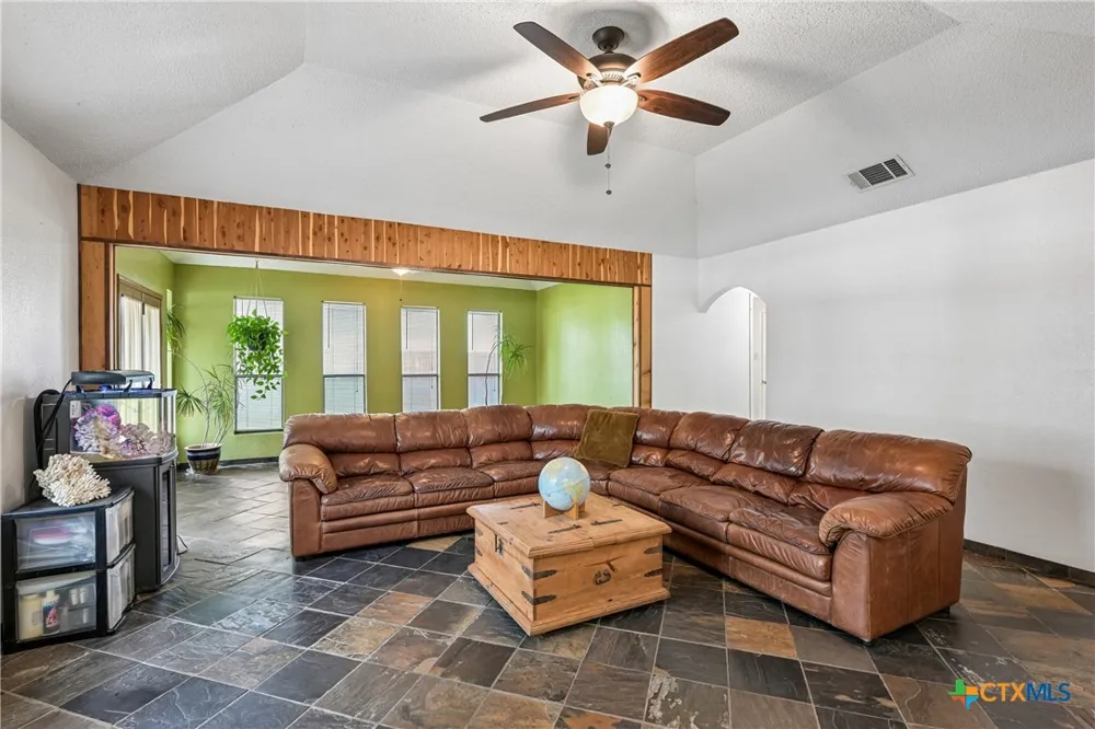 606 Prize Oaks Drive Cedar Park, TX 78613