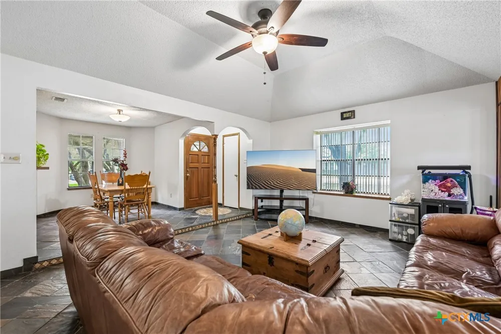 606 Prize Oaks Drive Cedar Park, TX 78613