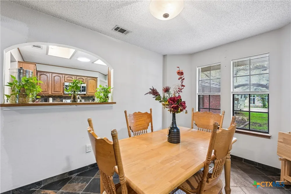 606 Prize Oaks Drive Cedar Park, TX 78613