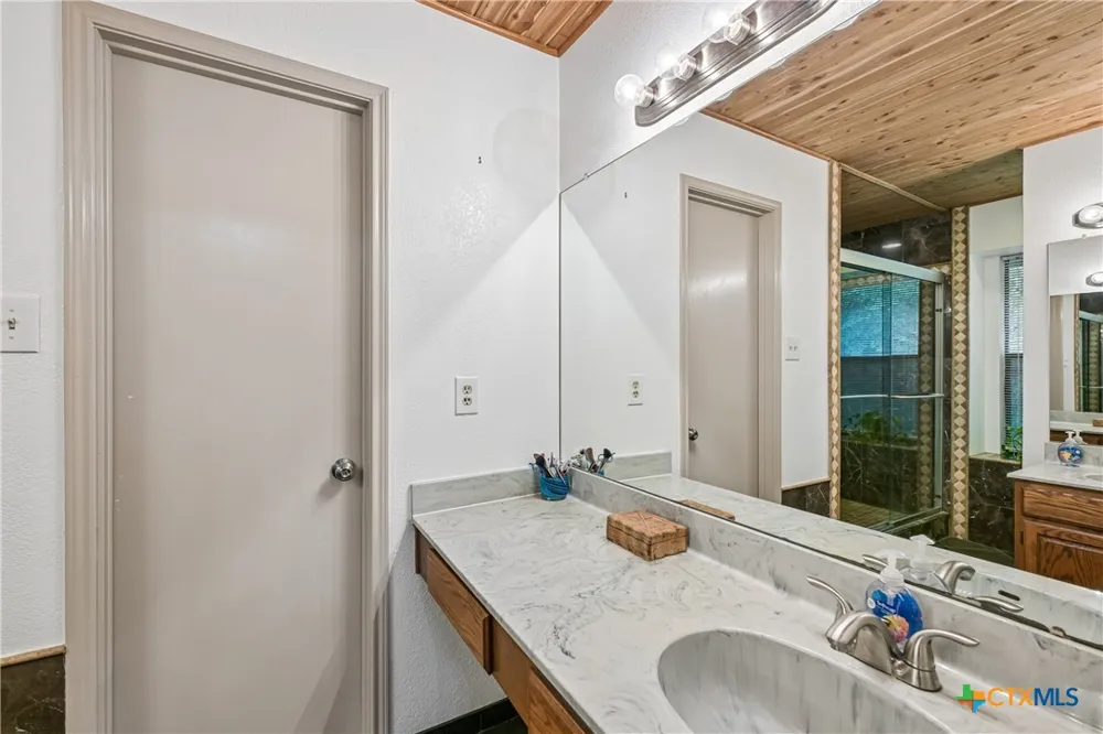 606 Prize Oaks Drive Cedar Park, TX 78613