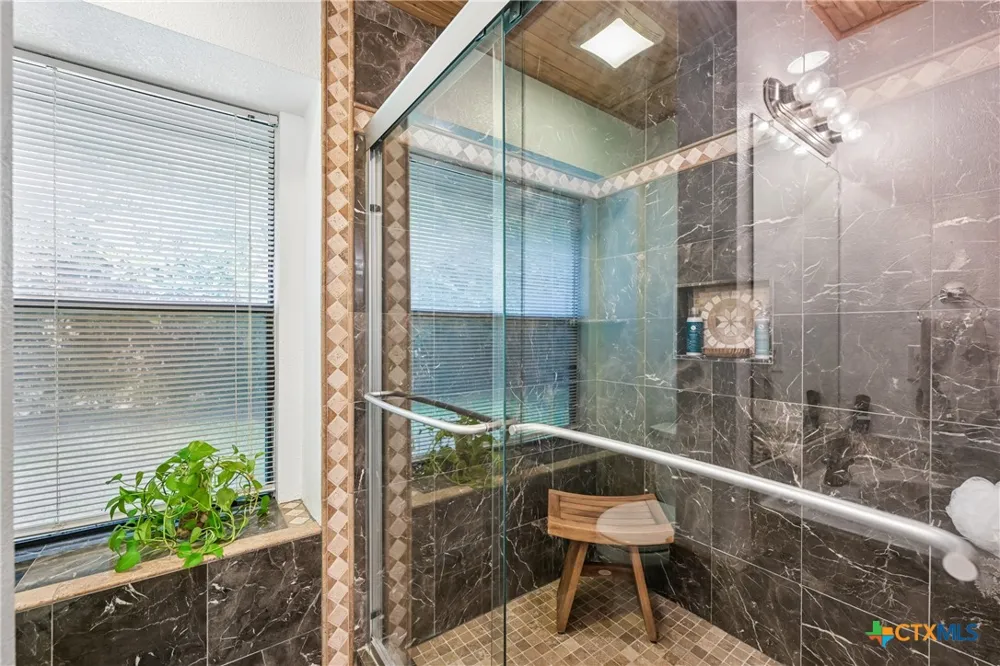 606 Prize Oaks Drive Cedar Park, TX 78613