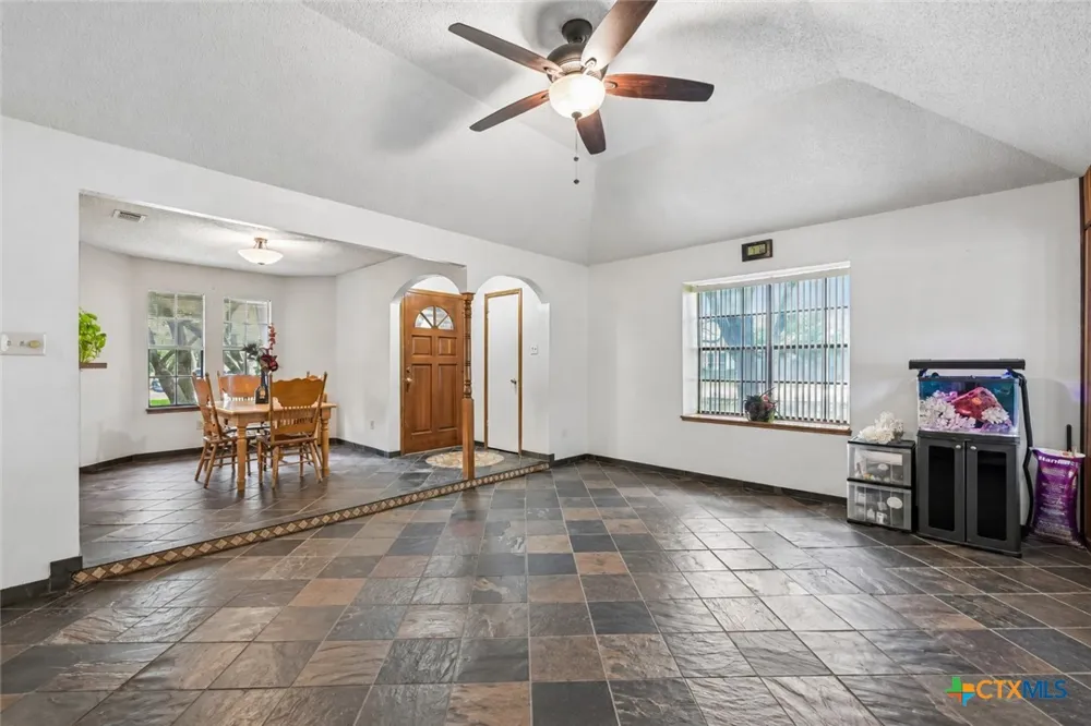 606 Prize Oaks Drive Cedar Park, TX 78613