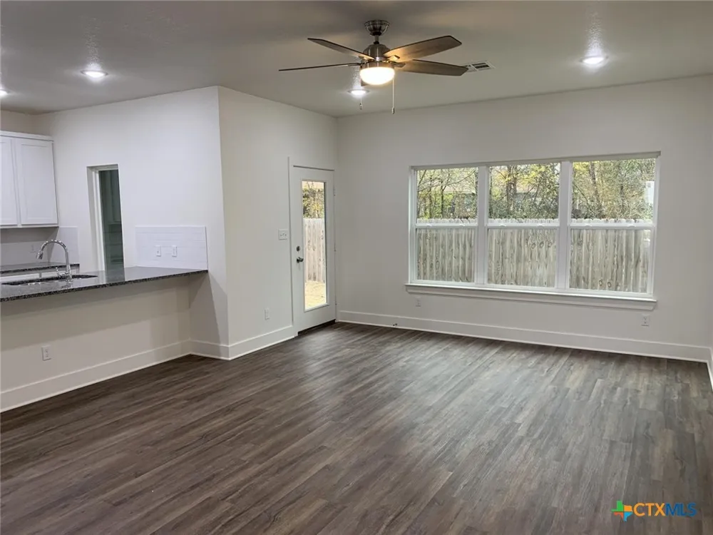 1858 Royal Loop Belton, TX 76513