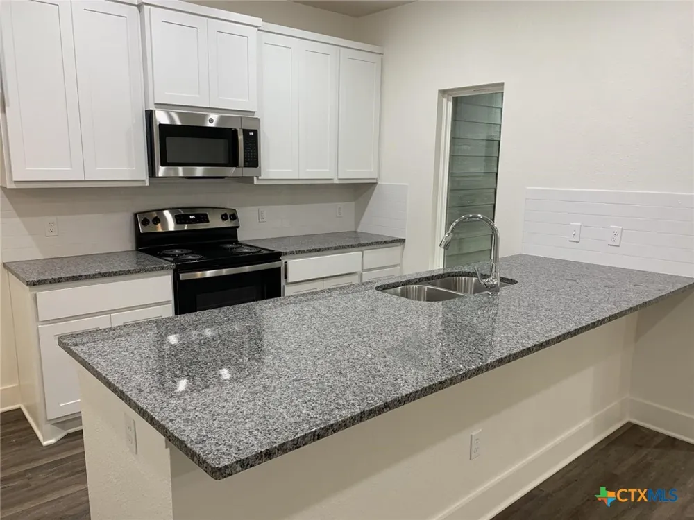 1858 Royal Loop Belton, TX 76513