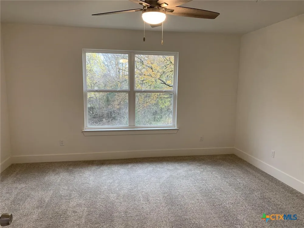 1858 Royal Loop Belton, TX 76513