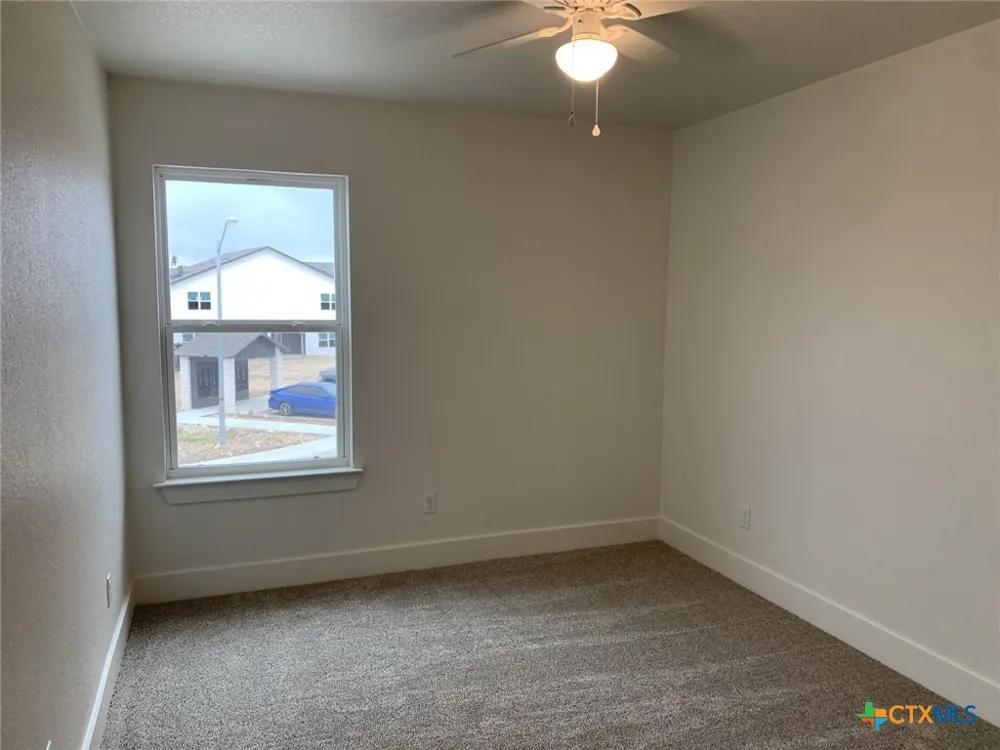 1858 Royal Loop Belton, TX 76513