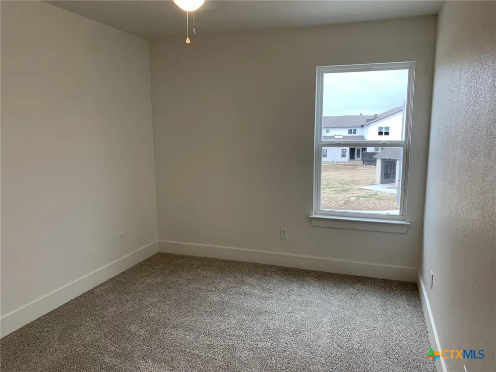 1858 Royal Loop Belton, TX 76513