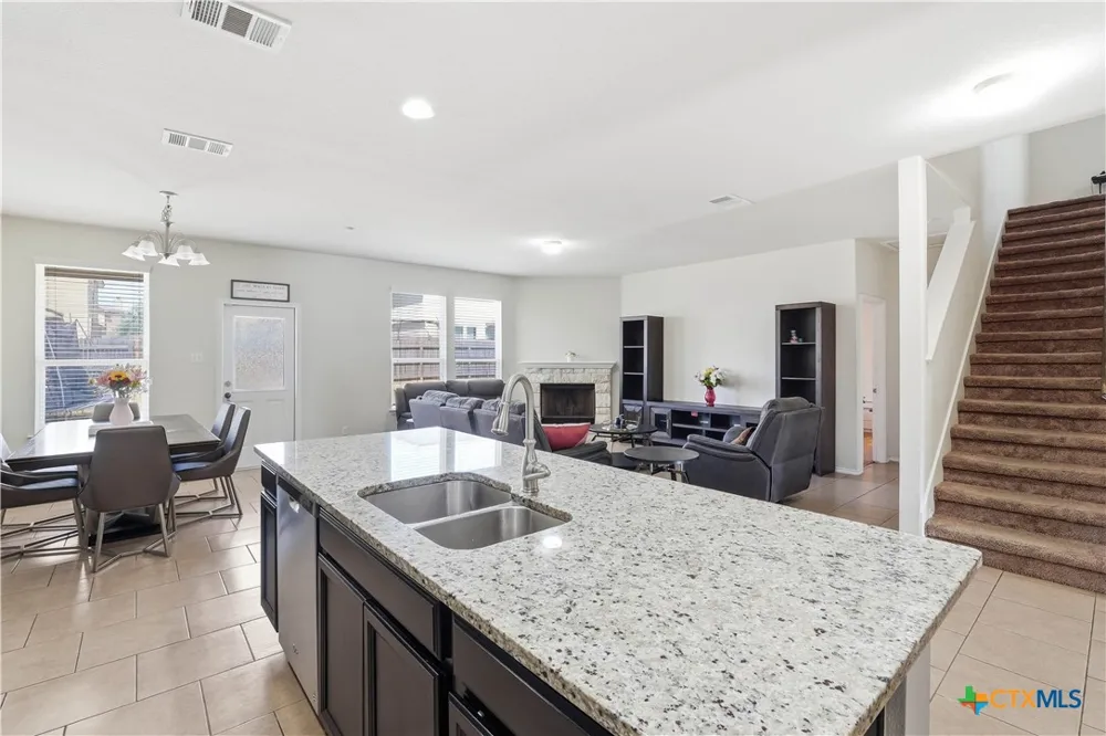 9013 Bowfield Drive Killeen, TX 76542