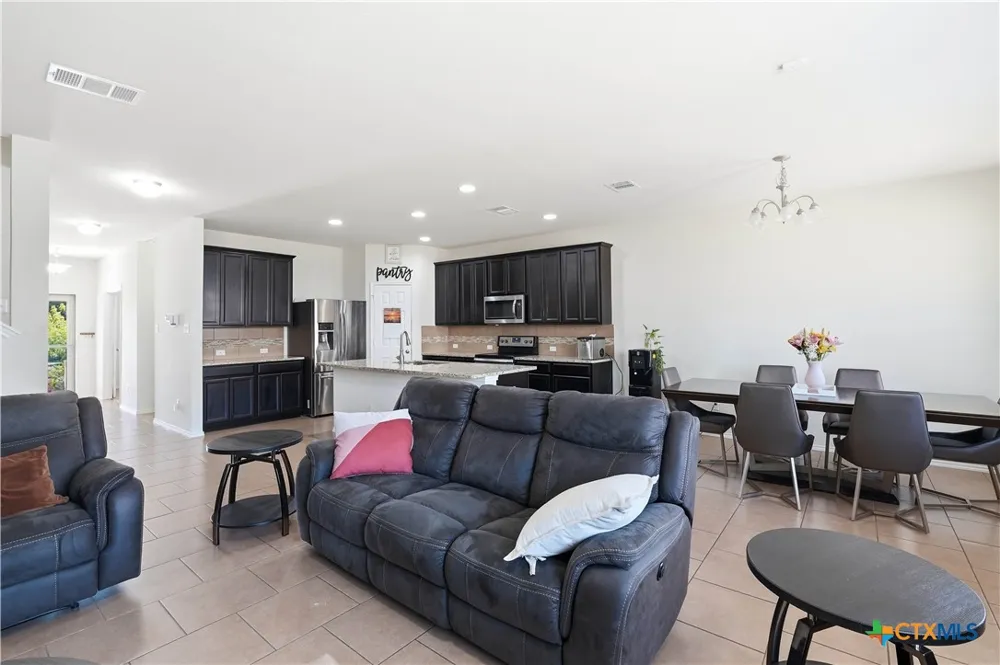 9013 Bowfield Drive Killeen, TX 76542